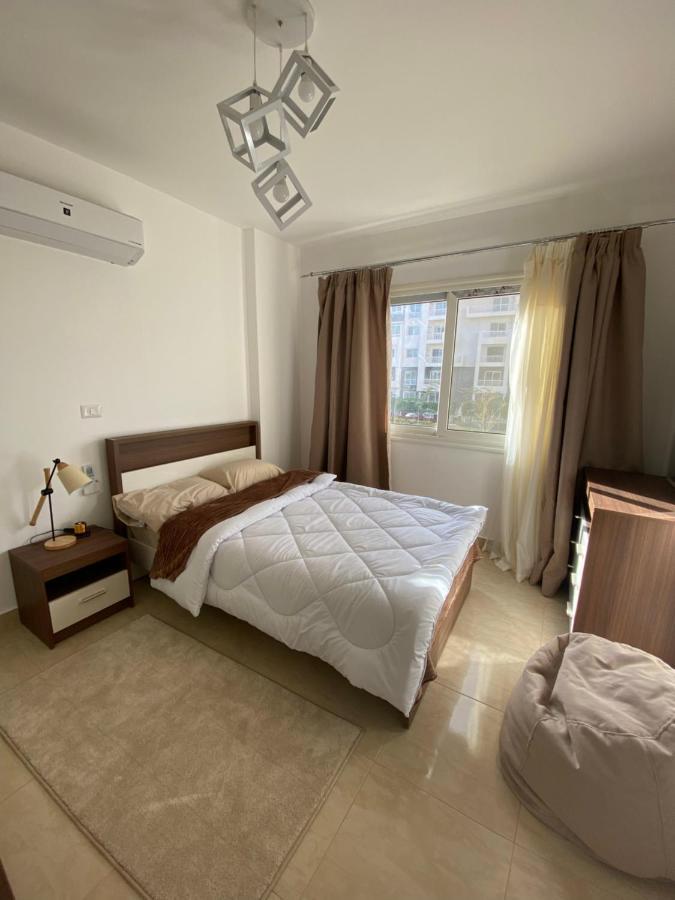 Madinaty Well-Furnished 3- Bedroom Apartment - شقة فندقيه للايجار مدينتي Madinat ash Shuruq Екстер'єр фото