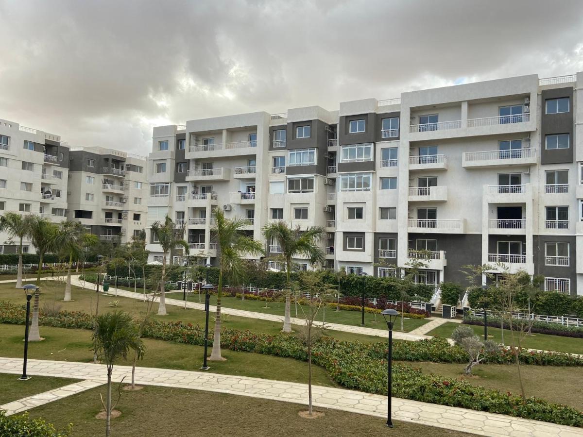 Madinaty Well-Furnished 3- Bedroom Apartment - شقة فندقيه للايجار مدينتي Madinat ash Shuruq Екстер'єр фото