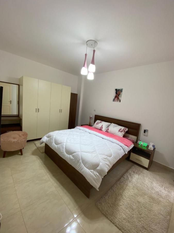 Madinaty Well-Furnished 3- Bedroom Apartment - شقة فندقيه للايجار مدينتي Madinat ash Shuruq Екстер'єр фото