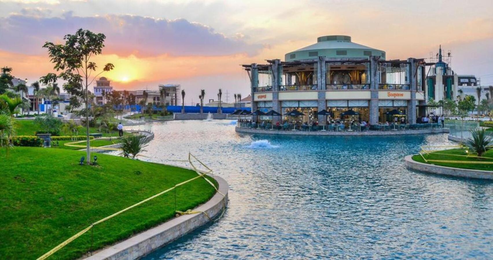 Madinaty Well-Furnished 3- Bedroom Apartment - شقة فندقيه للايجار مدينتي Madinat ash Shuruq Екстер'єр фото